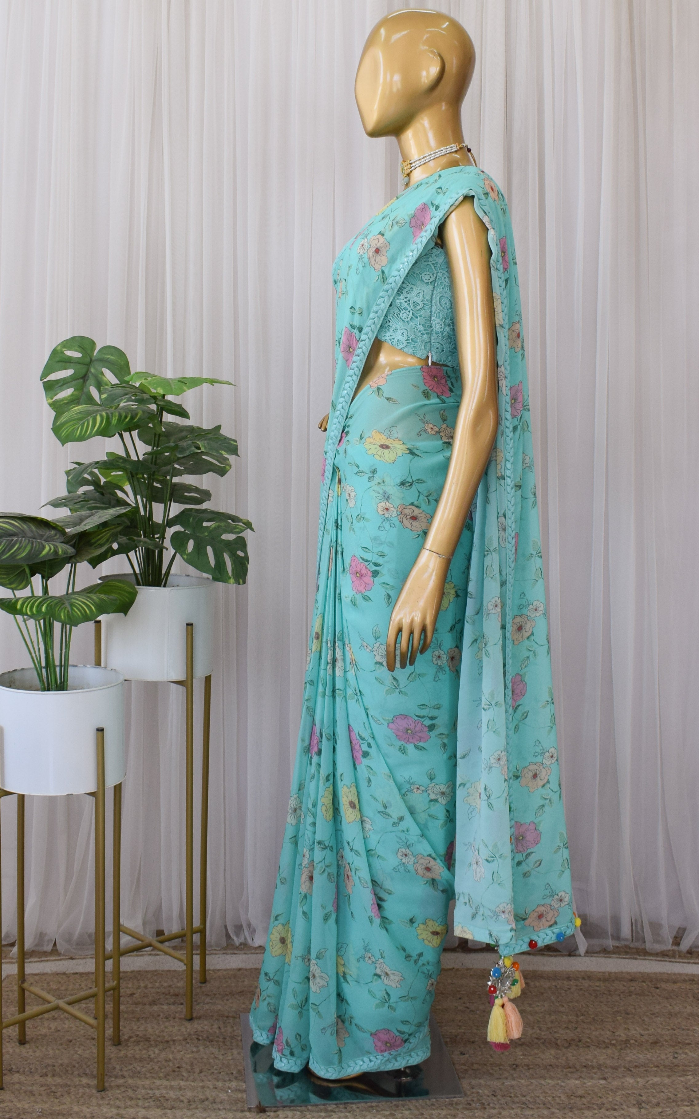 Buy Pink Sarees for Women by VAMSEE Online | Ajio.com