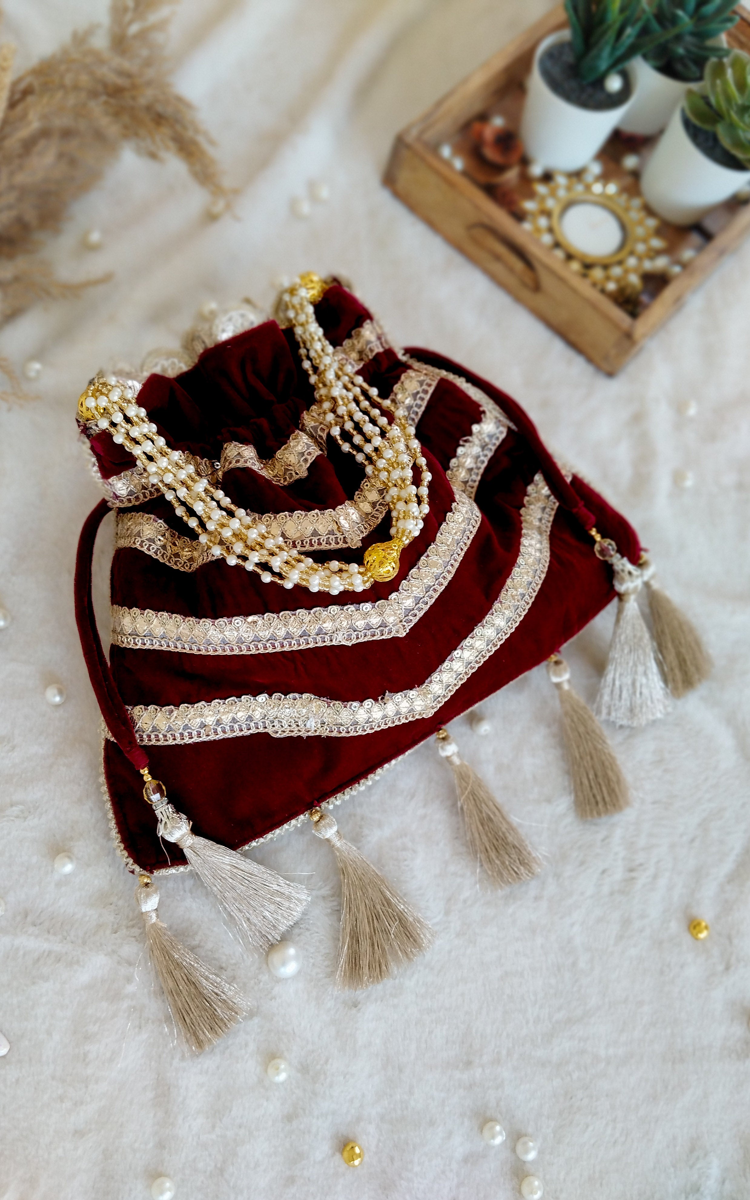 Burgundy velvet bag online