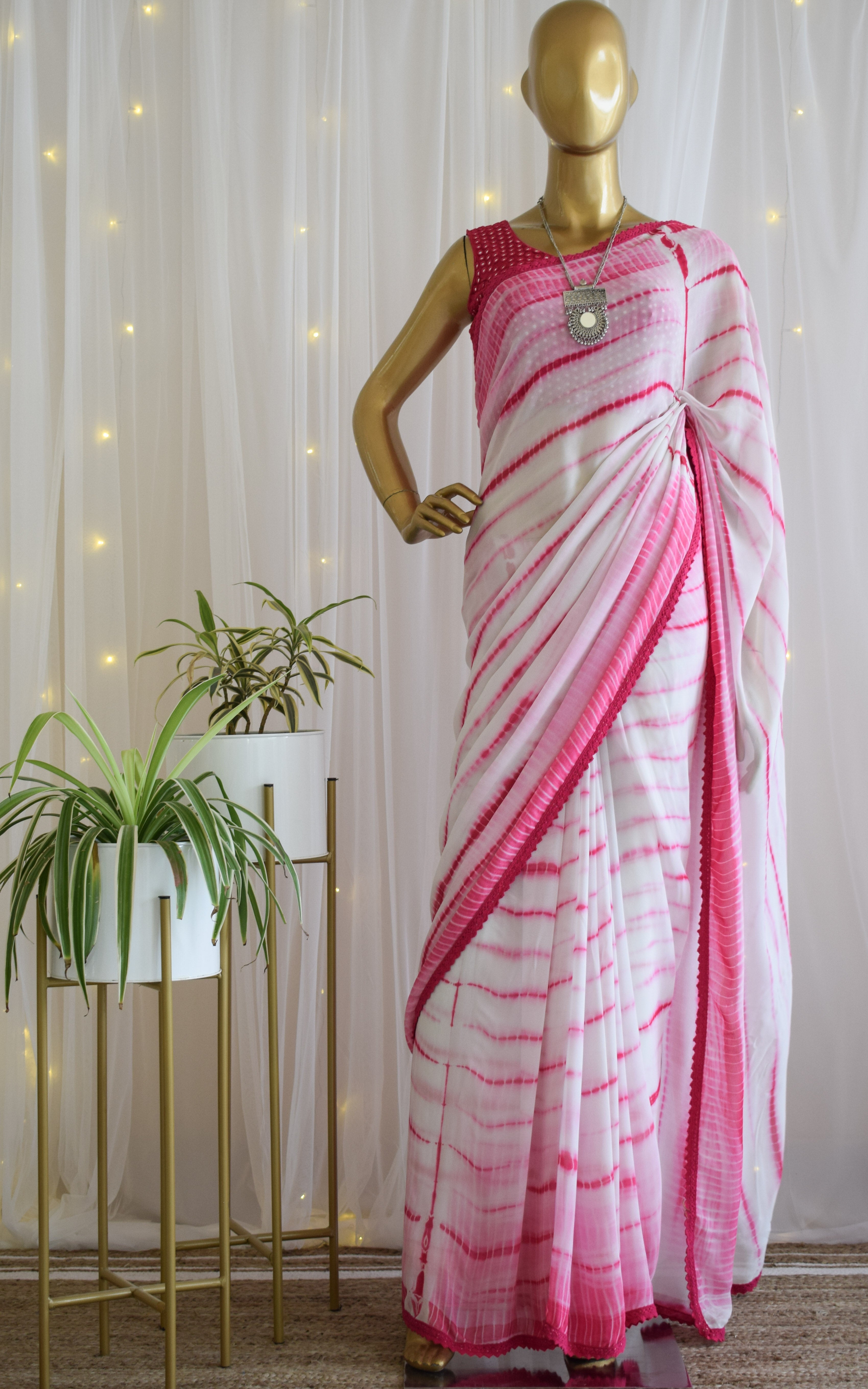 Border Silk Saree White Pink at Rs 850 in Surat | ID: 20559523755