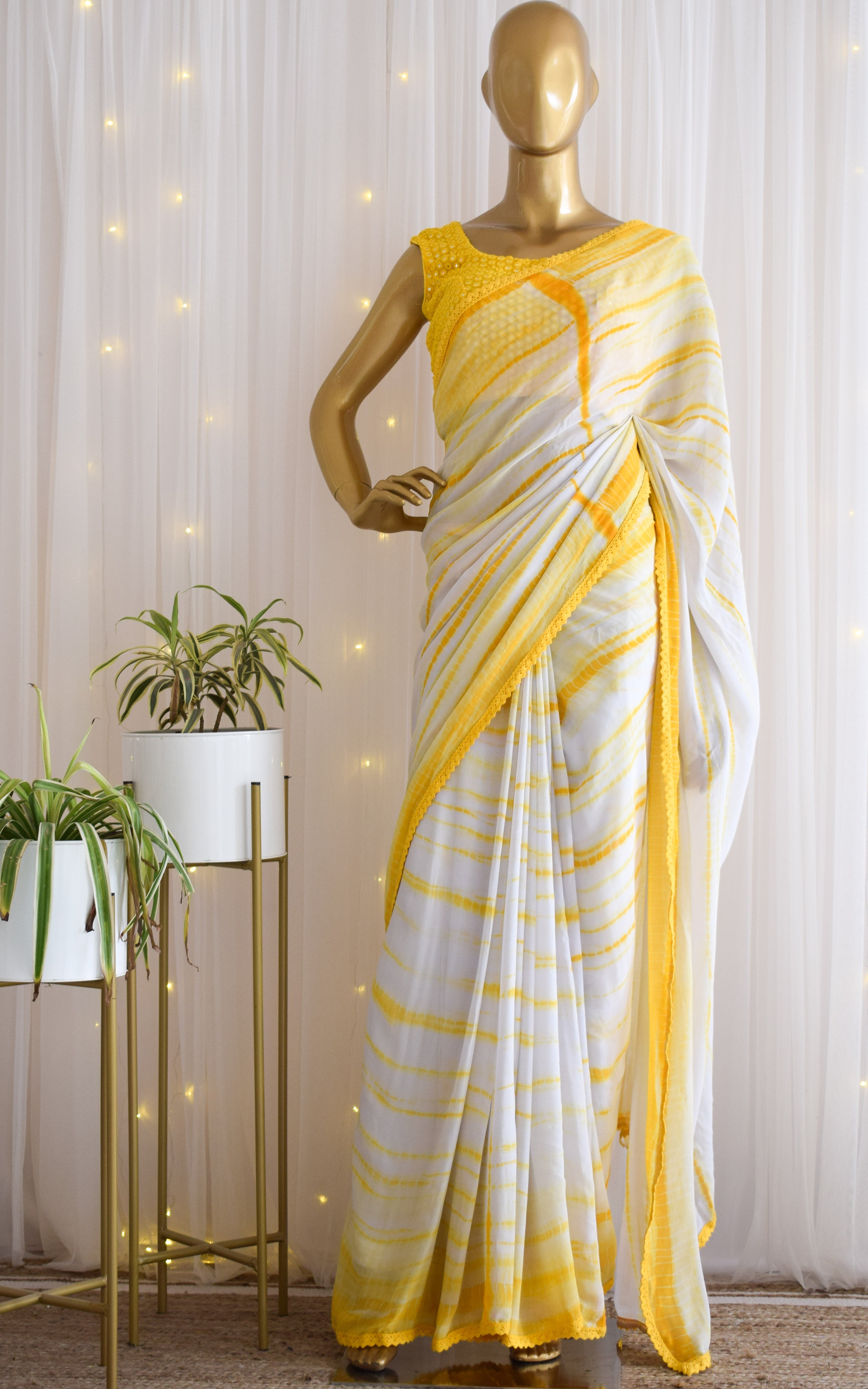 Handloom Off White And Yellow Pure Kora Silk Banarasi Saree With Alfi –  WeaverStory