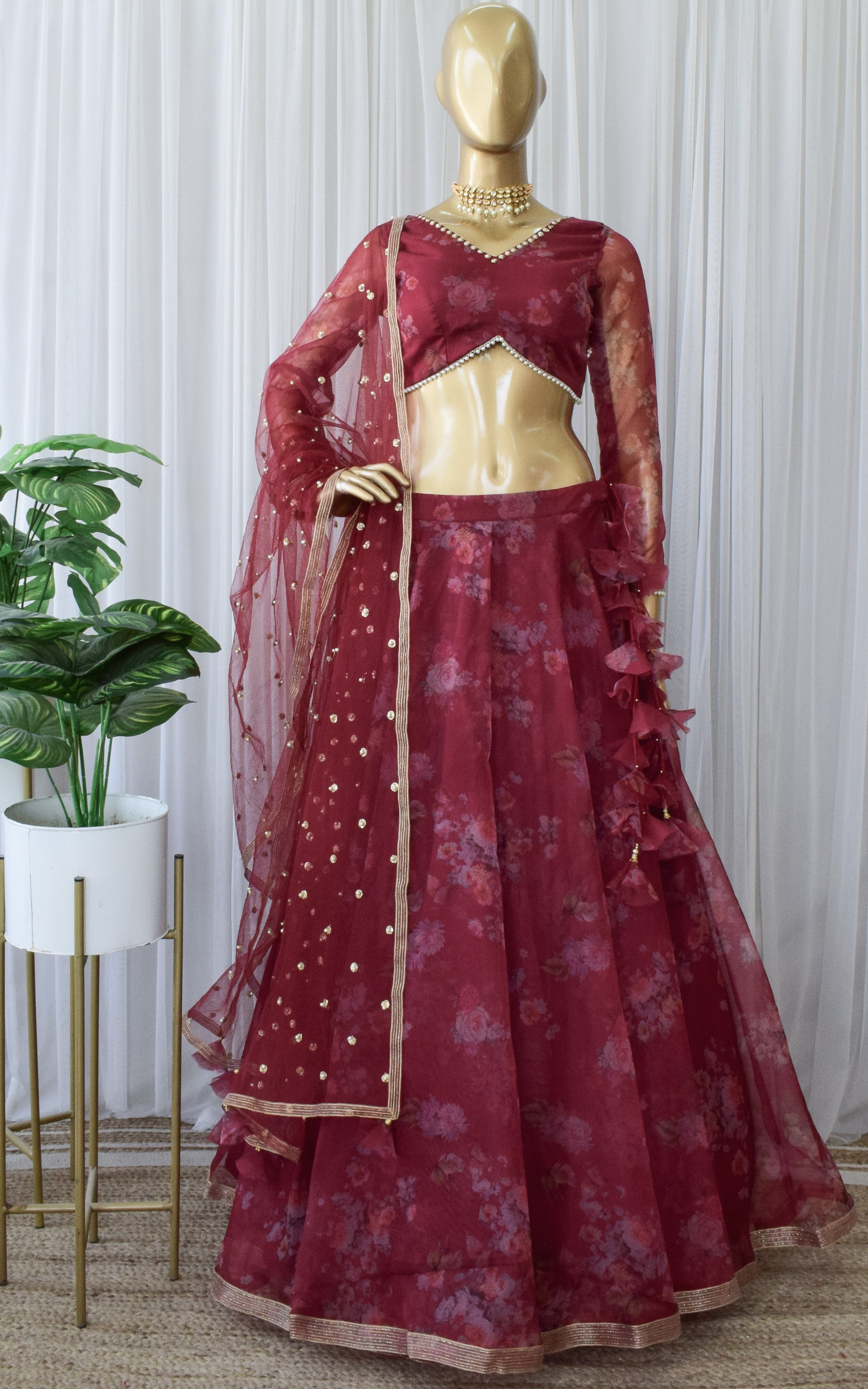 Wine Red Bridal Velvet Lehenga Choli With Embroidery & Hand Work at Rs  12995 | ब्राइडल लहंगा चोली in Delhi | ID: 4040082333