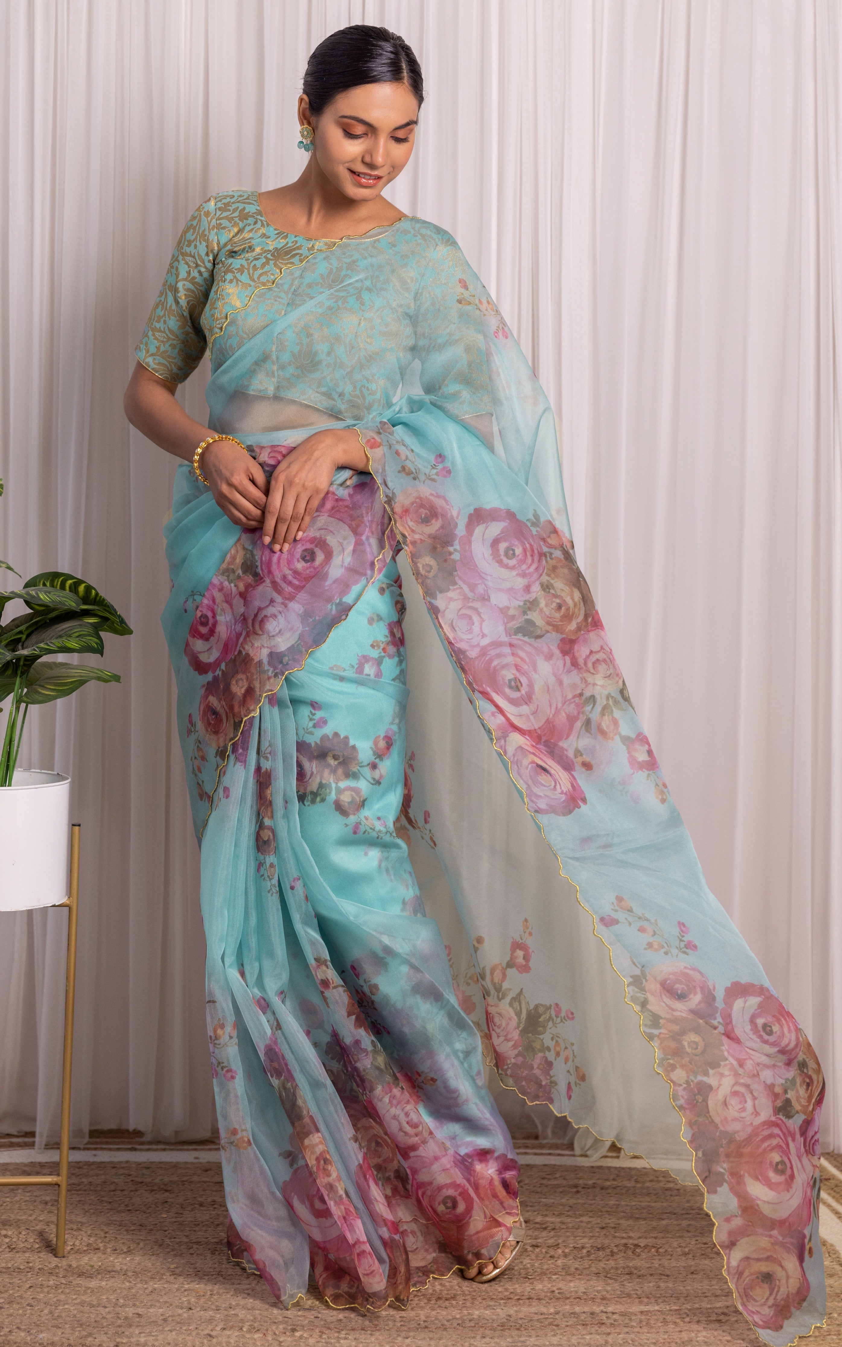 Ishitha sale saree jacket