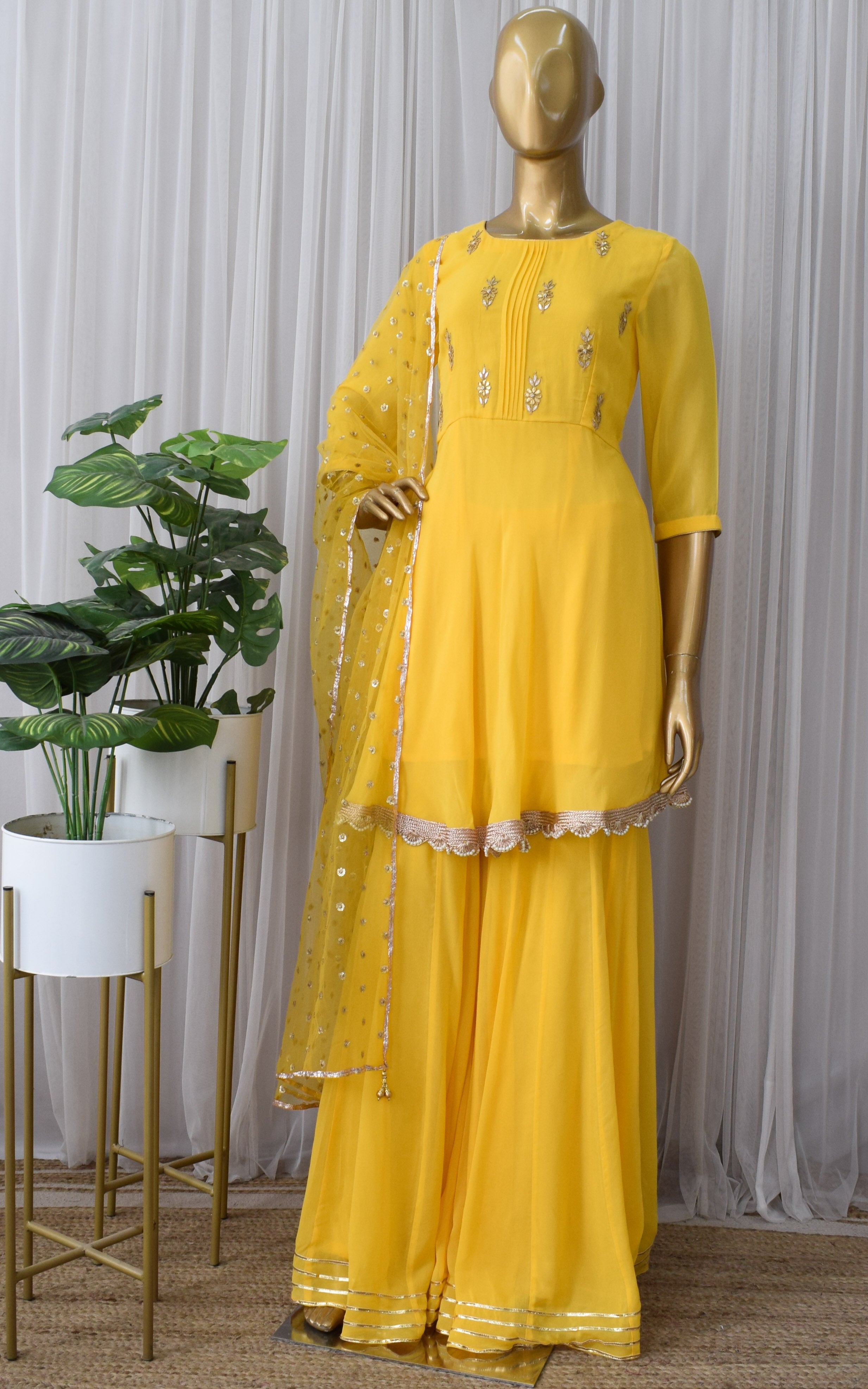 Pakistani Designer Bridal Sharara Collection Denver Coloradi USA Noman  Arfeen Bridal Couture Week